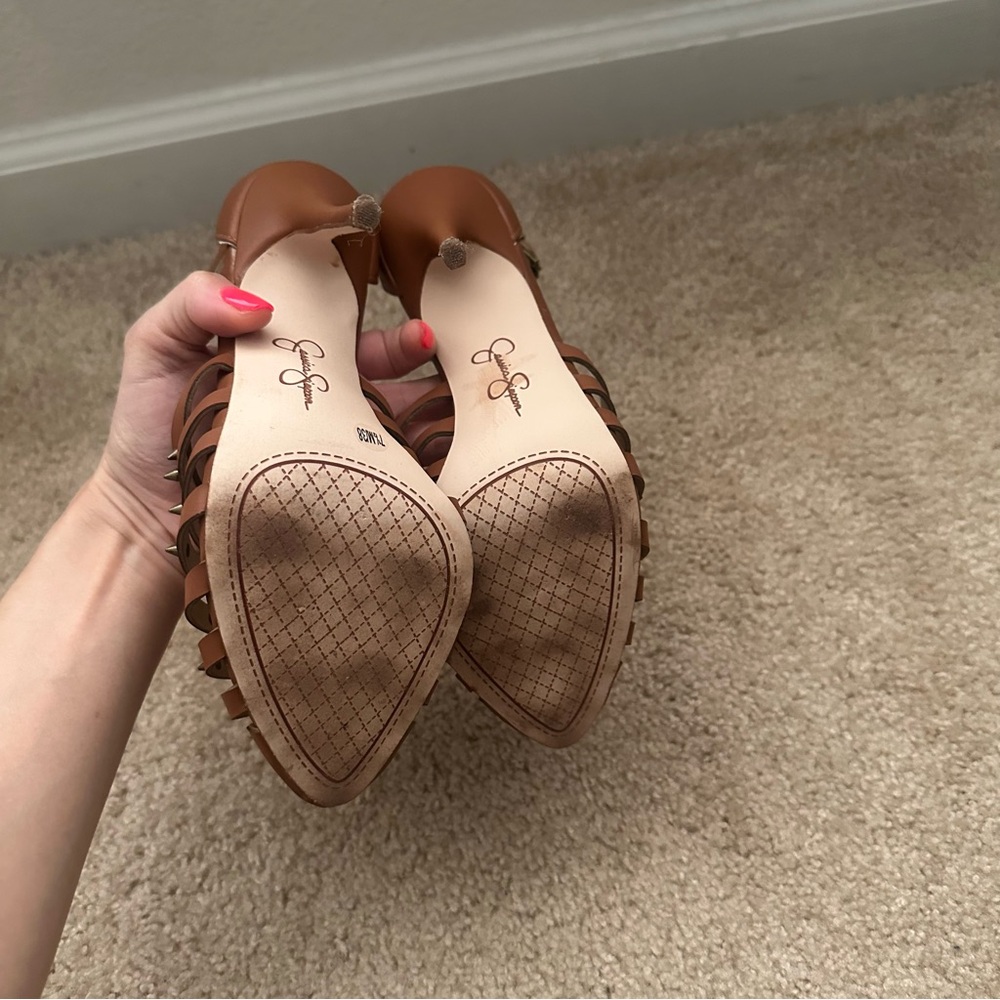 JESSICA SIMPSON Cognac Brown Studded Heels - Picture 6 of 7